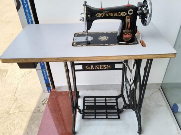 Ganesh Link Model Sewing Machine